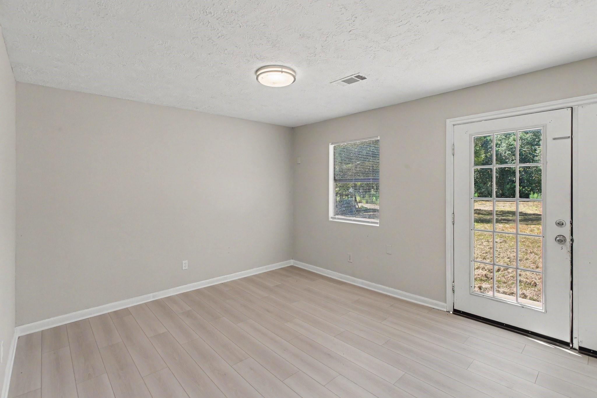 31 Elendor Dr, Cleveland, TX 77328 photo