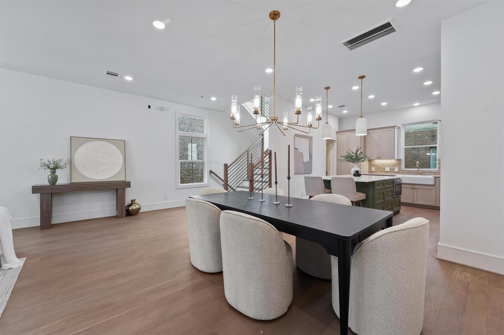 5407 Dickson St, Houston, TX 77007 photo