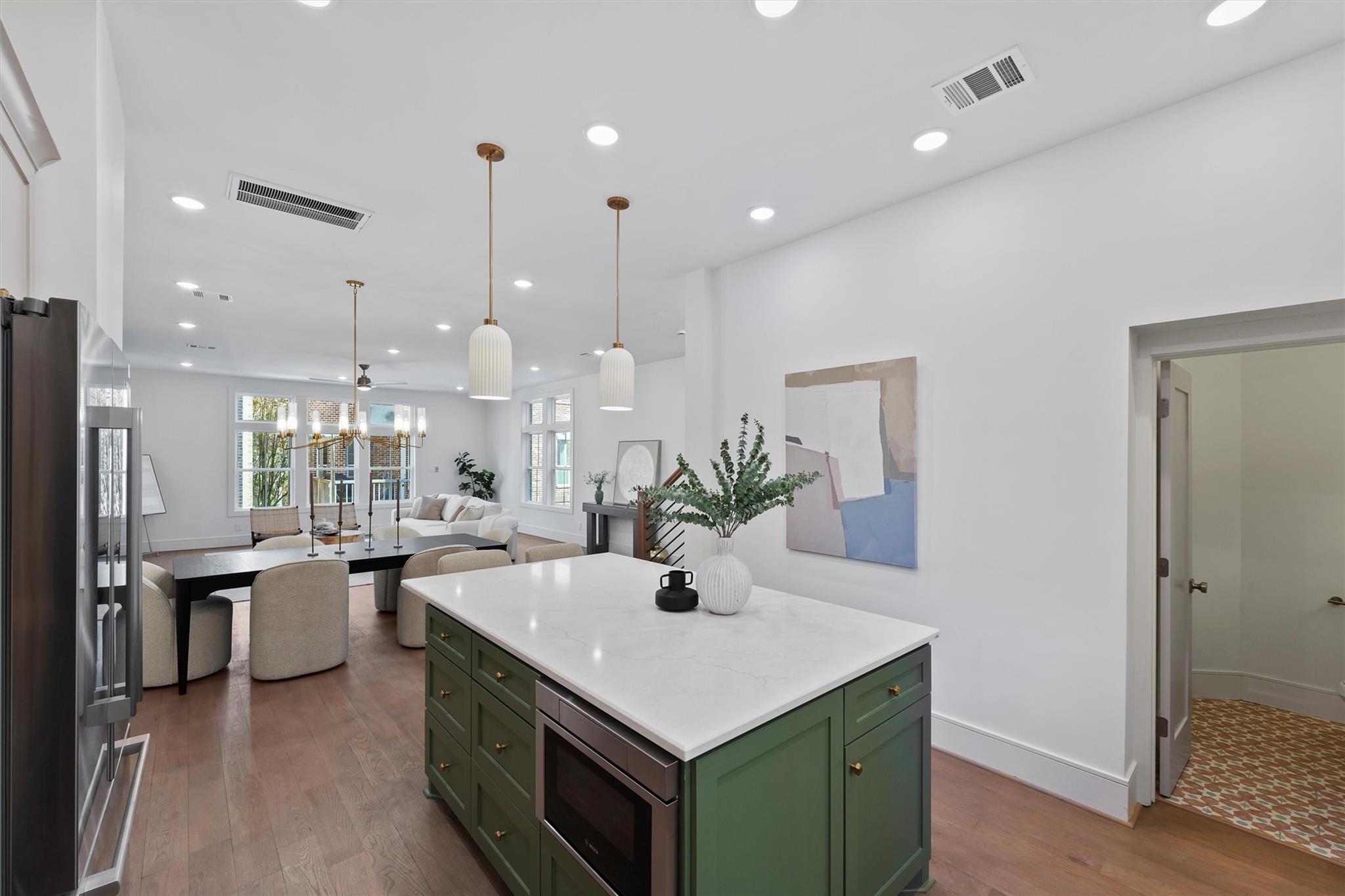 5407 Dickson St, Houston, TX 77007 photo