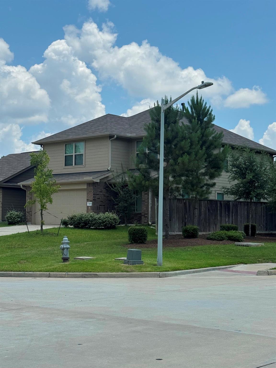 3202 Holly Stokes Way, Conroe, TX 77301