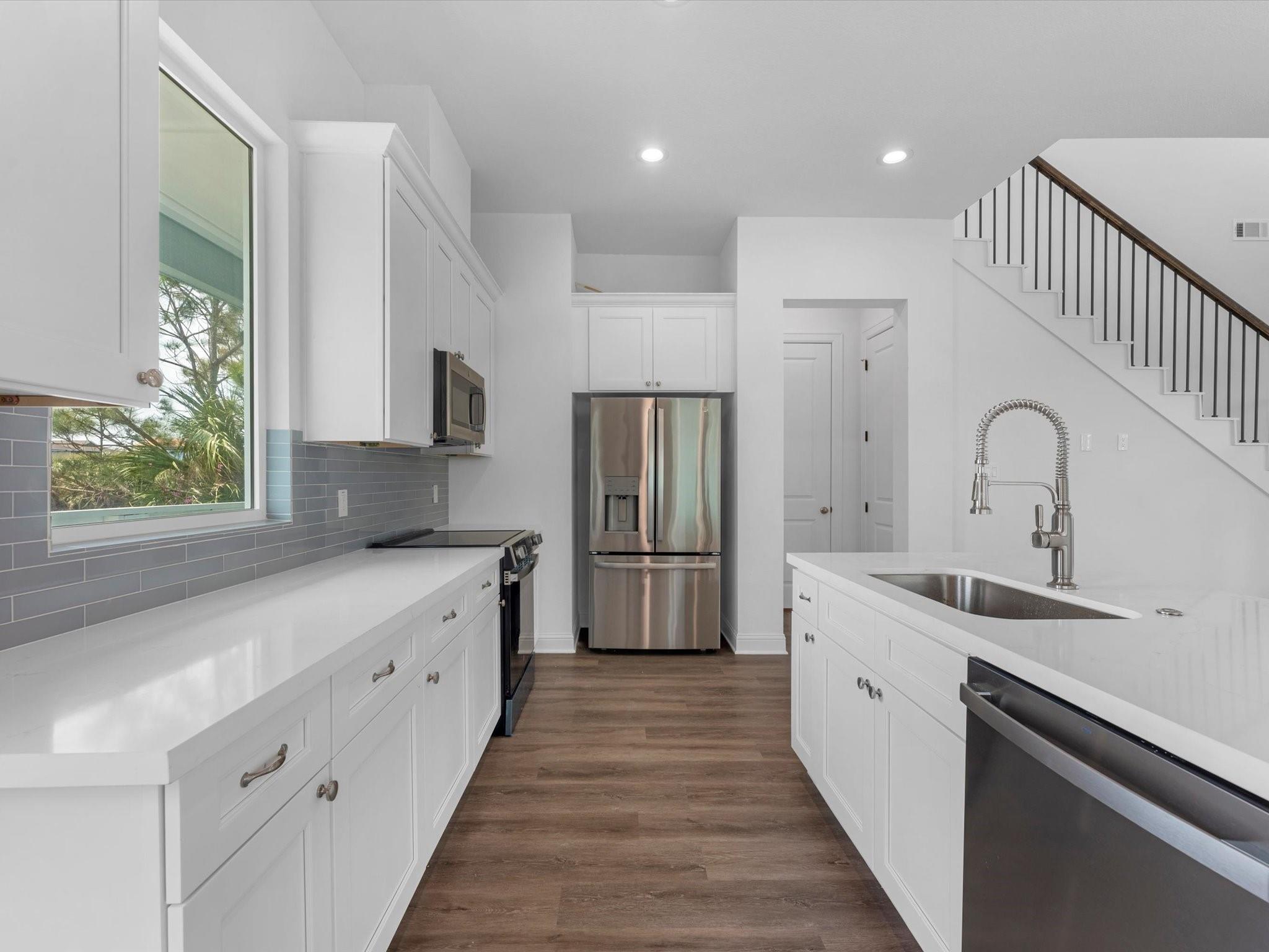 3903 Pirates Beach Cir, Galveston, TX 77554
