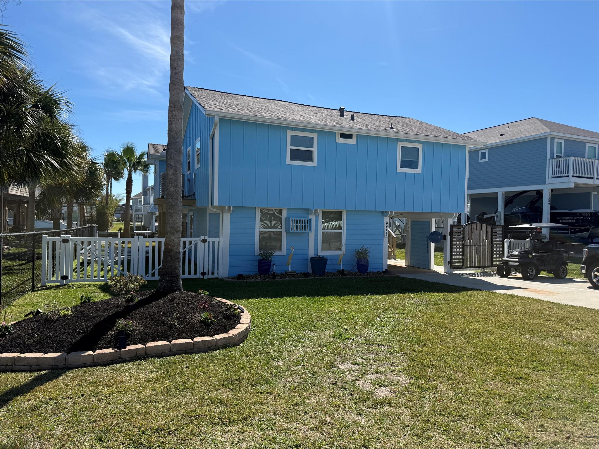 22205 Frio Dr, Galveston, TX 77554 photo