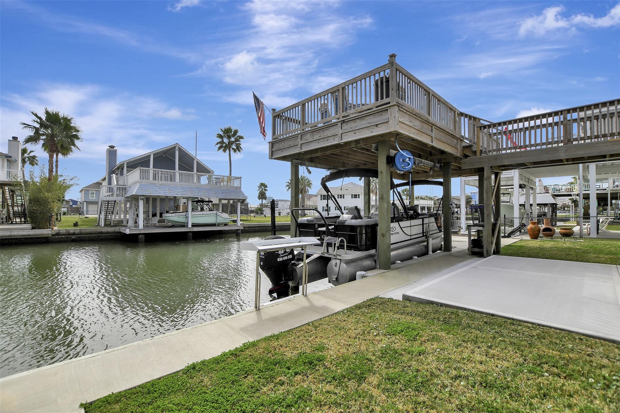 22205 Frio Dr, Galveston, TX 77554