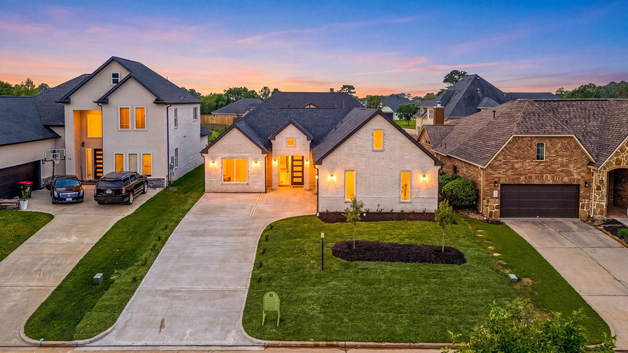 98 Camden Hills Dr, Montgomery, TX 77356 photo