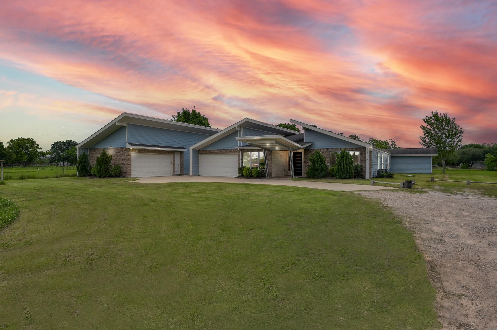 6309 Mallard Dr, Fulshear, TX 77441