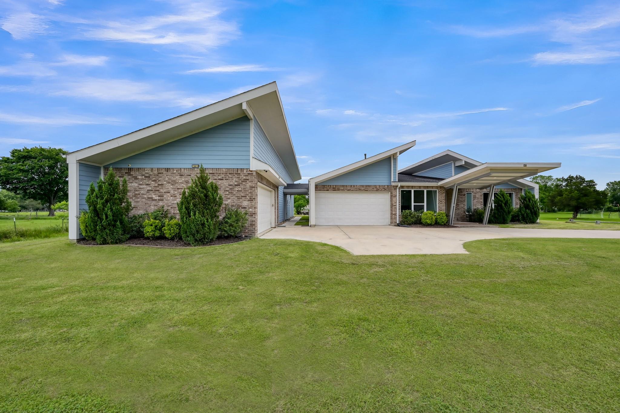 6309 N Mallard Dr, Fulshear, TX 77441 photo
