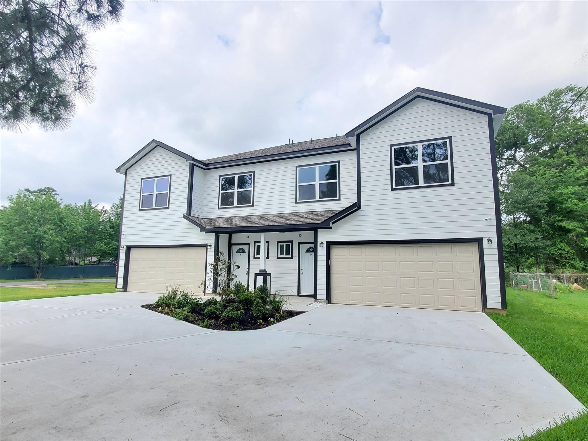 1306 9 St, Conroe, TX 77301