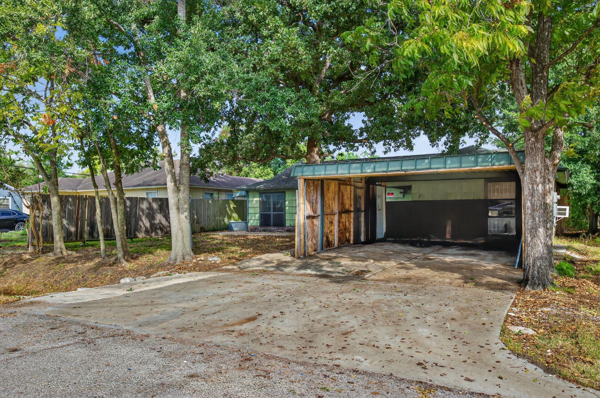 9022 Beverlyhill St, Houston, TX 77063 photo