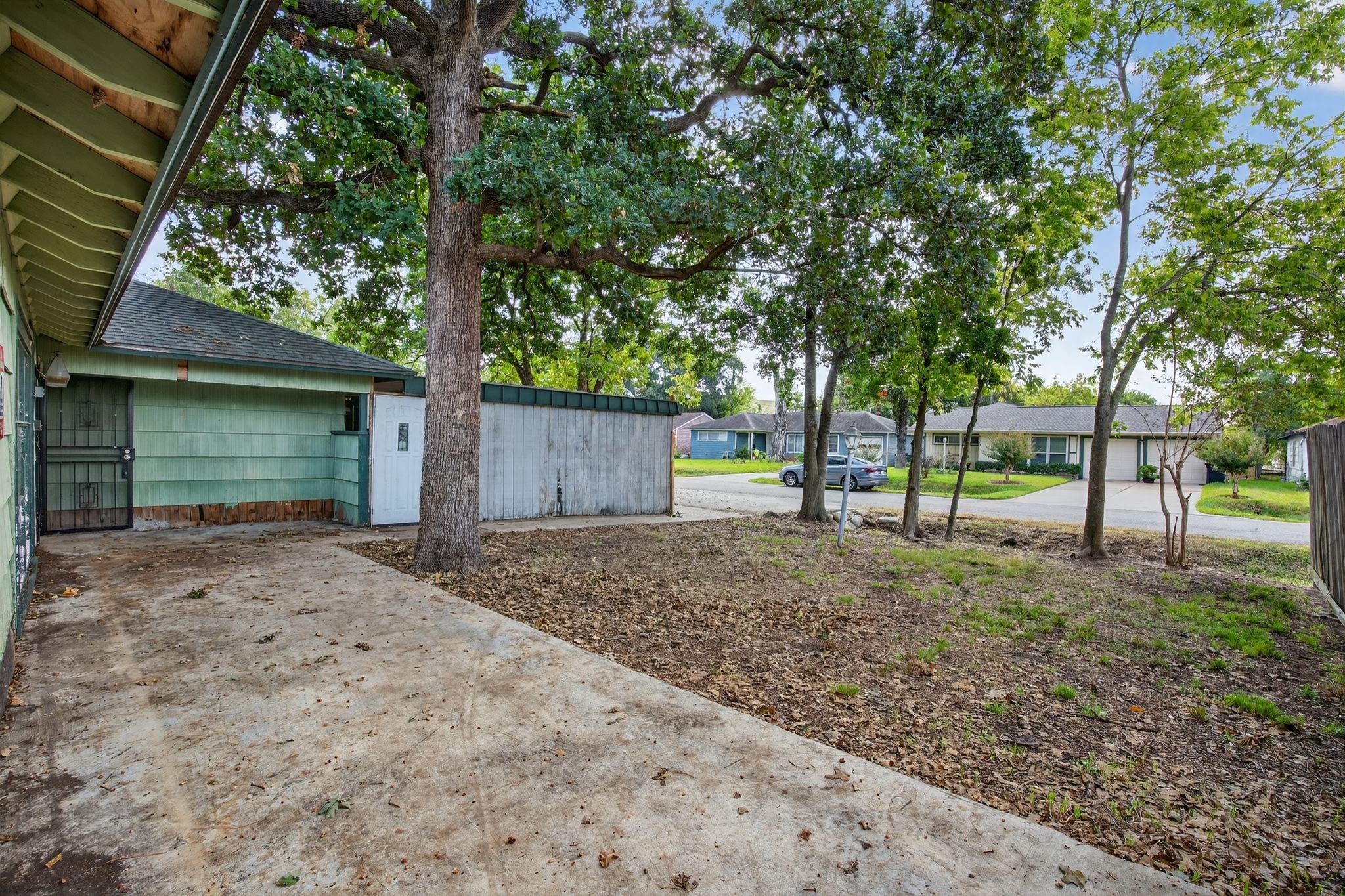 9022 Beverlyhill St, Houston, TX 77063 photo