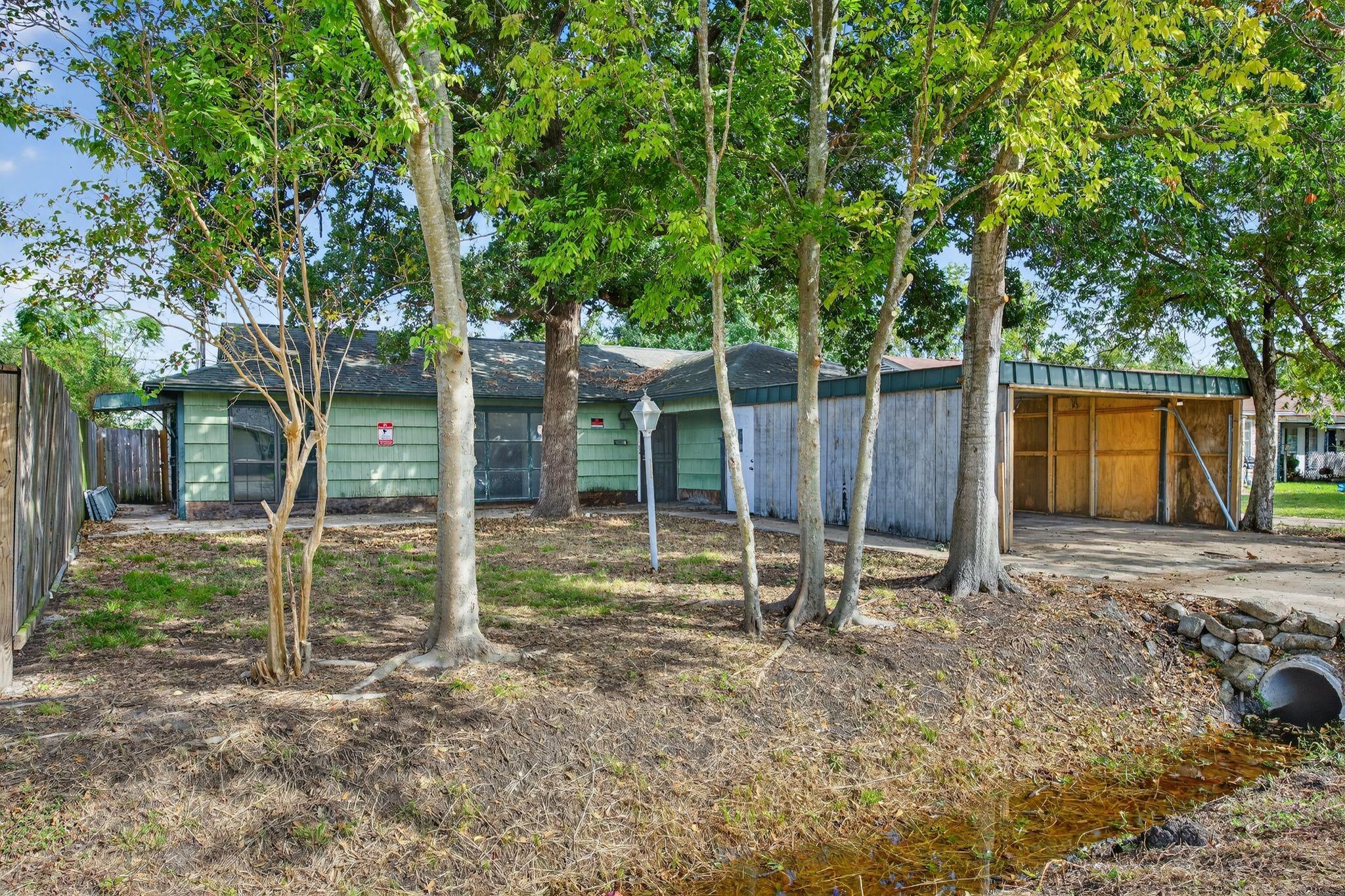 9022 Beverlyhill St, Houston, TX 77063