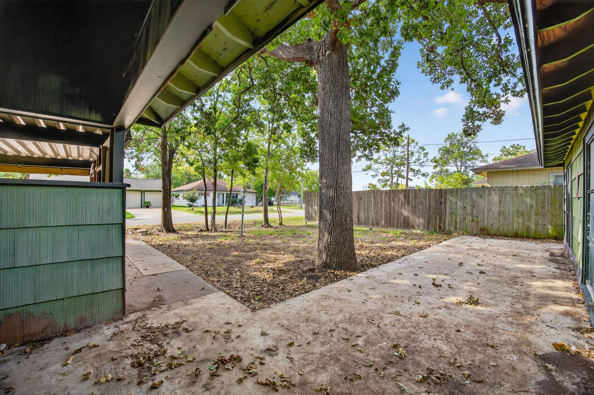 9022 Beverlyhill St, Houston, TX 77063 photo