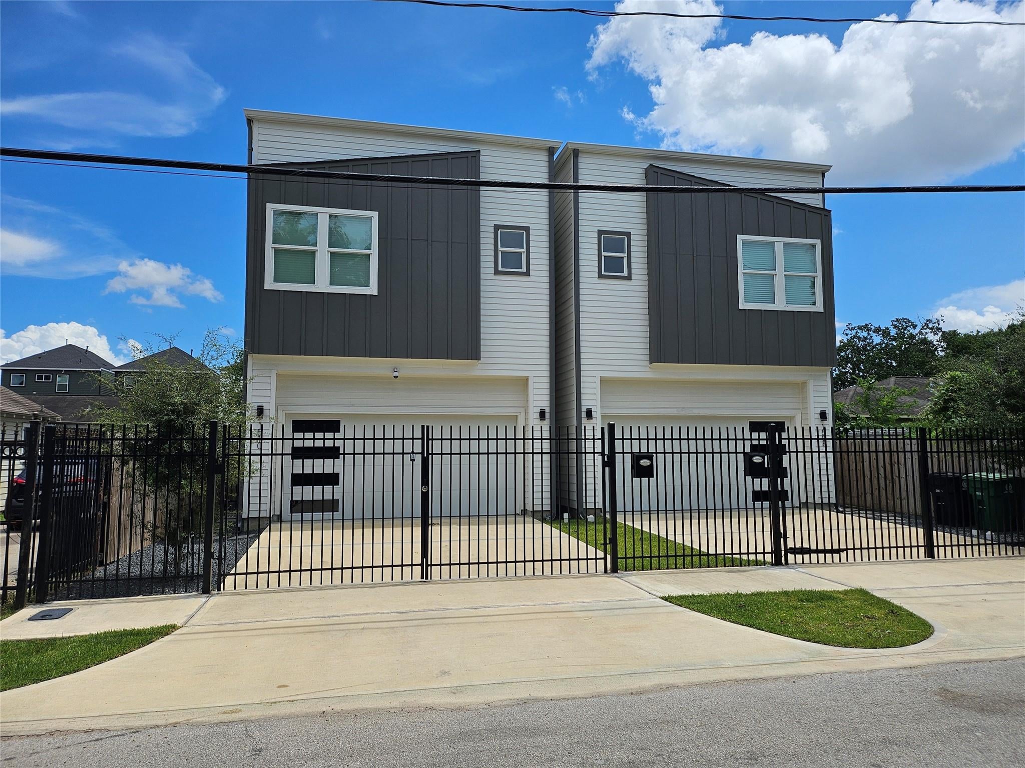 1510 Weiss St, Houston, TX 77009 photo