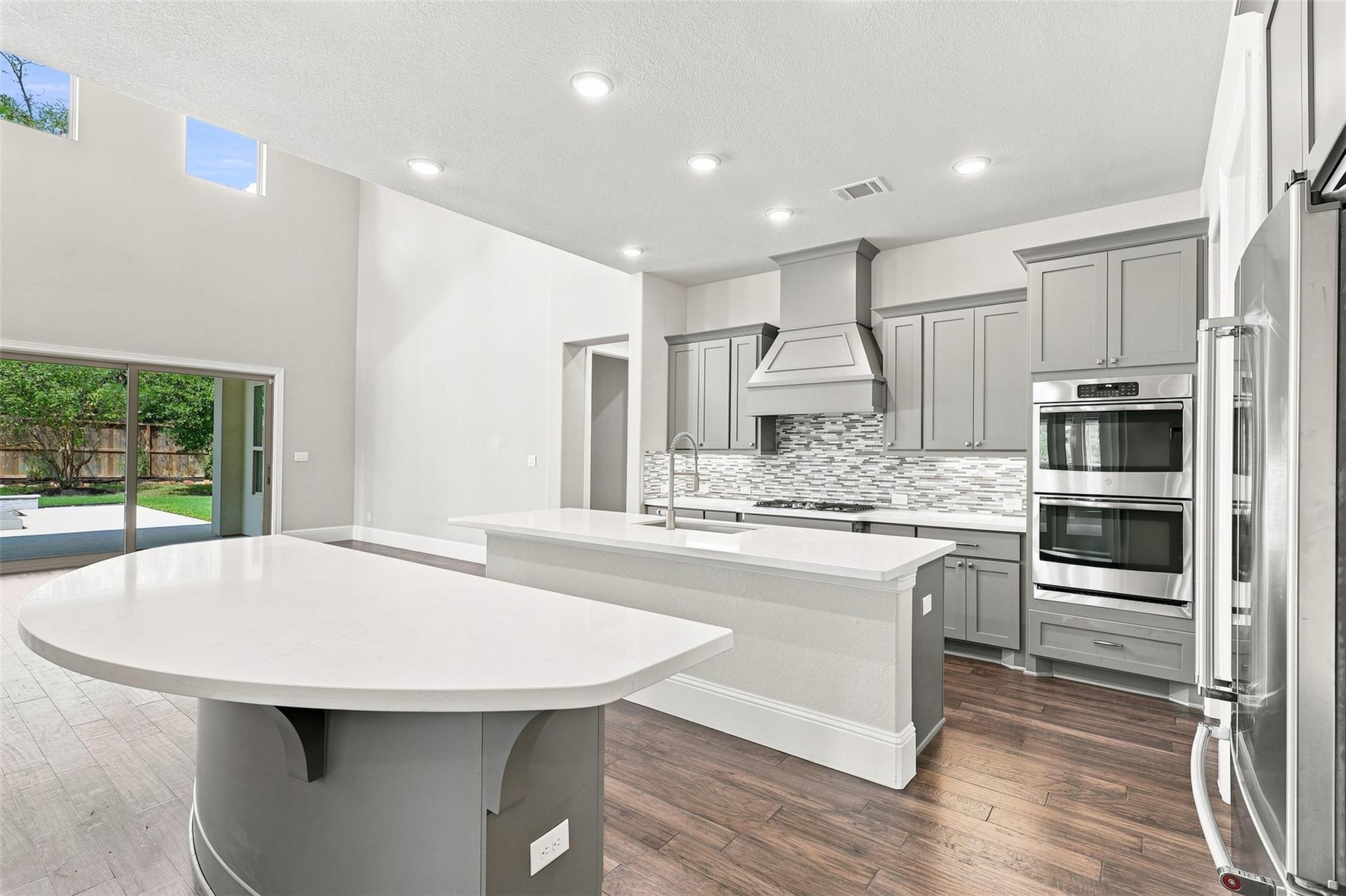 35 Gracenote Pl, The Woodlands, TX 77375 photo