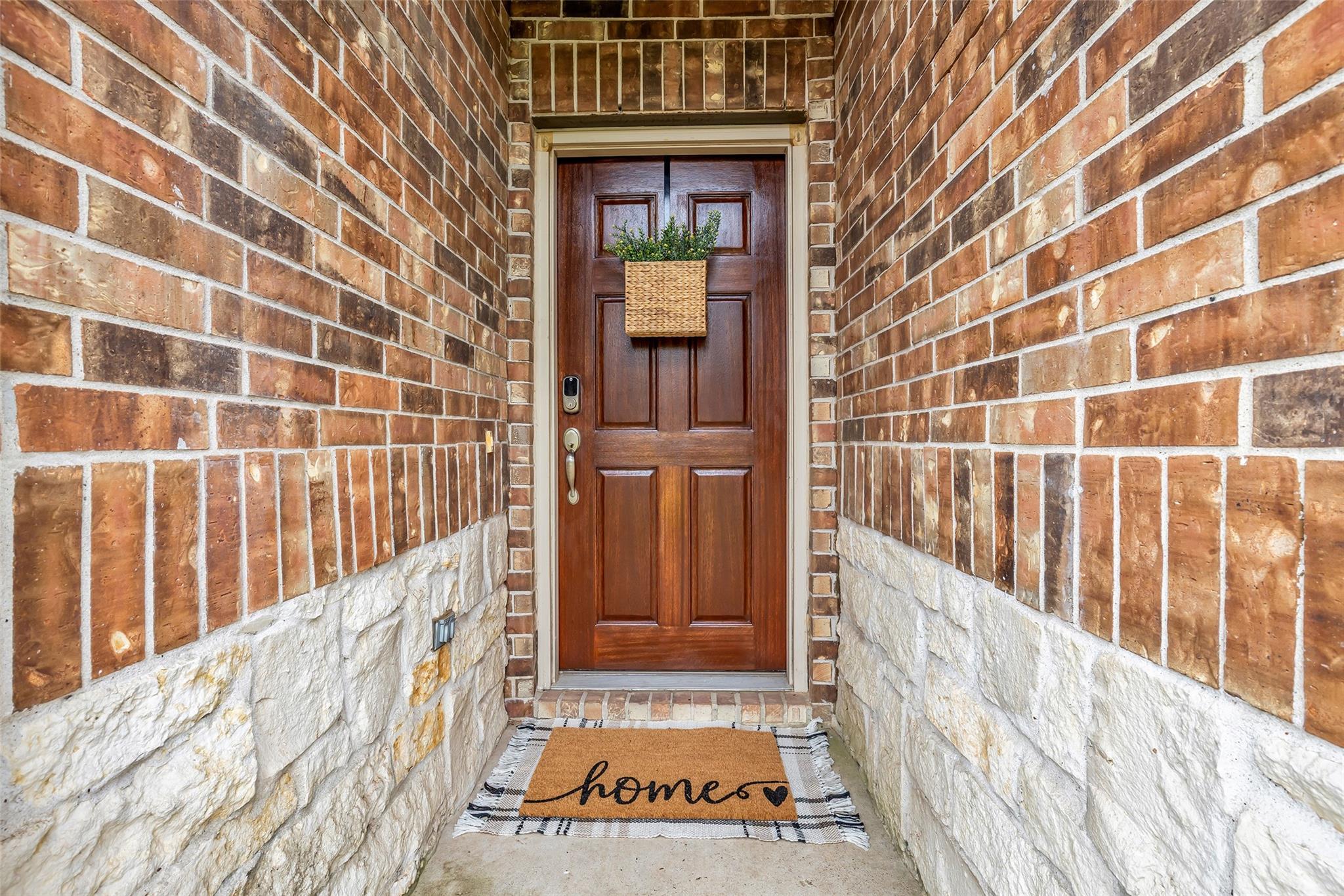 9199 White Tail Dr, Conroe, TX 77303 photo