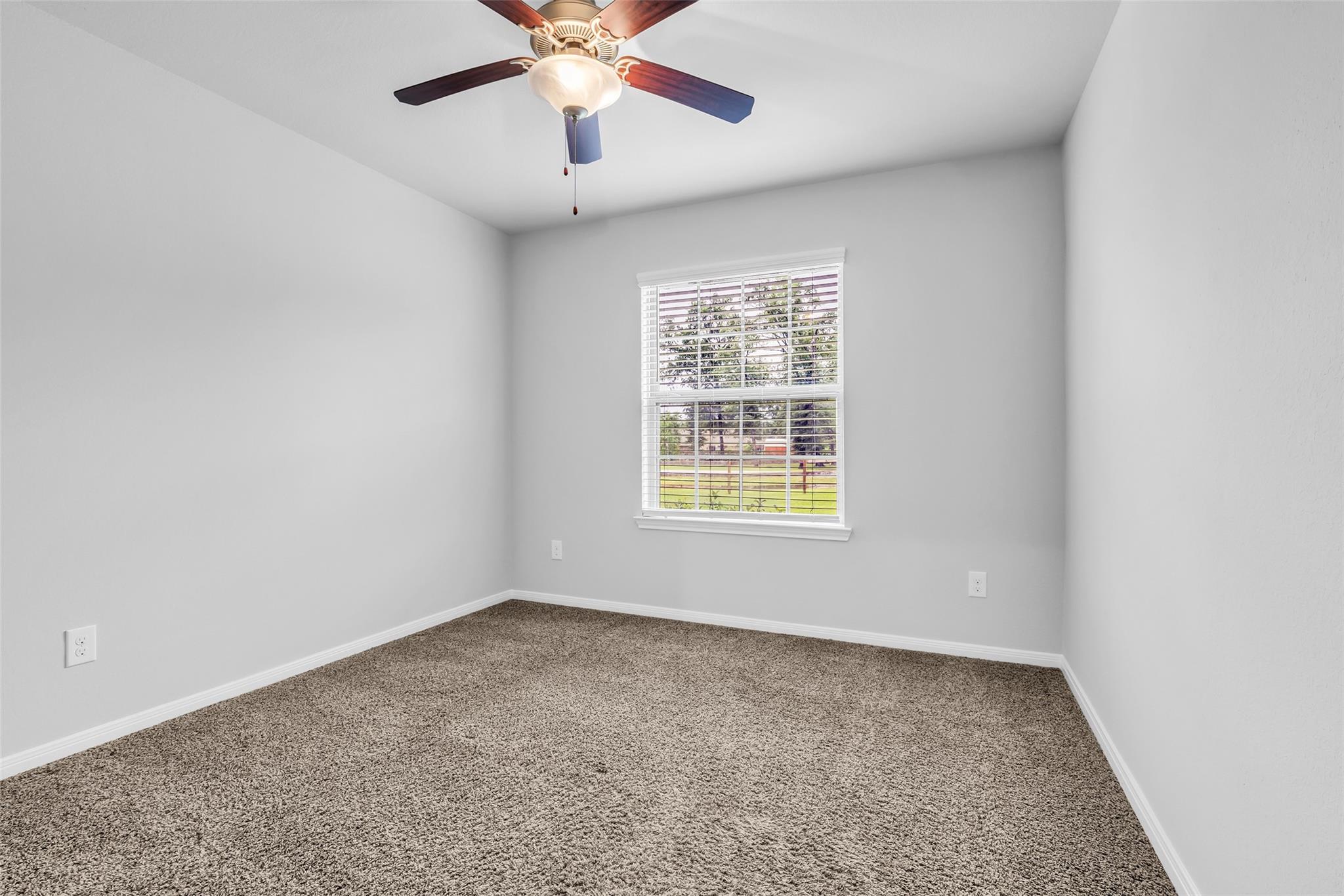 9199 White Tail Dr, Conroe, TX 77303 photo