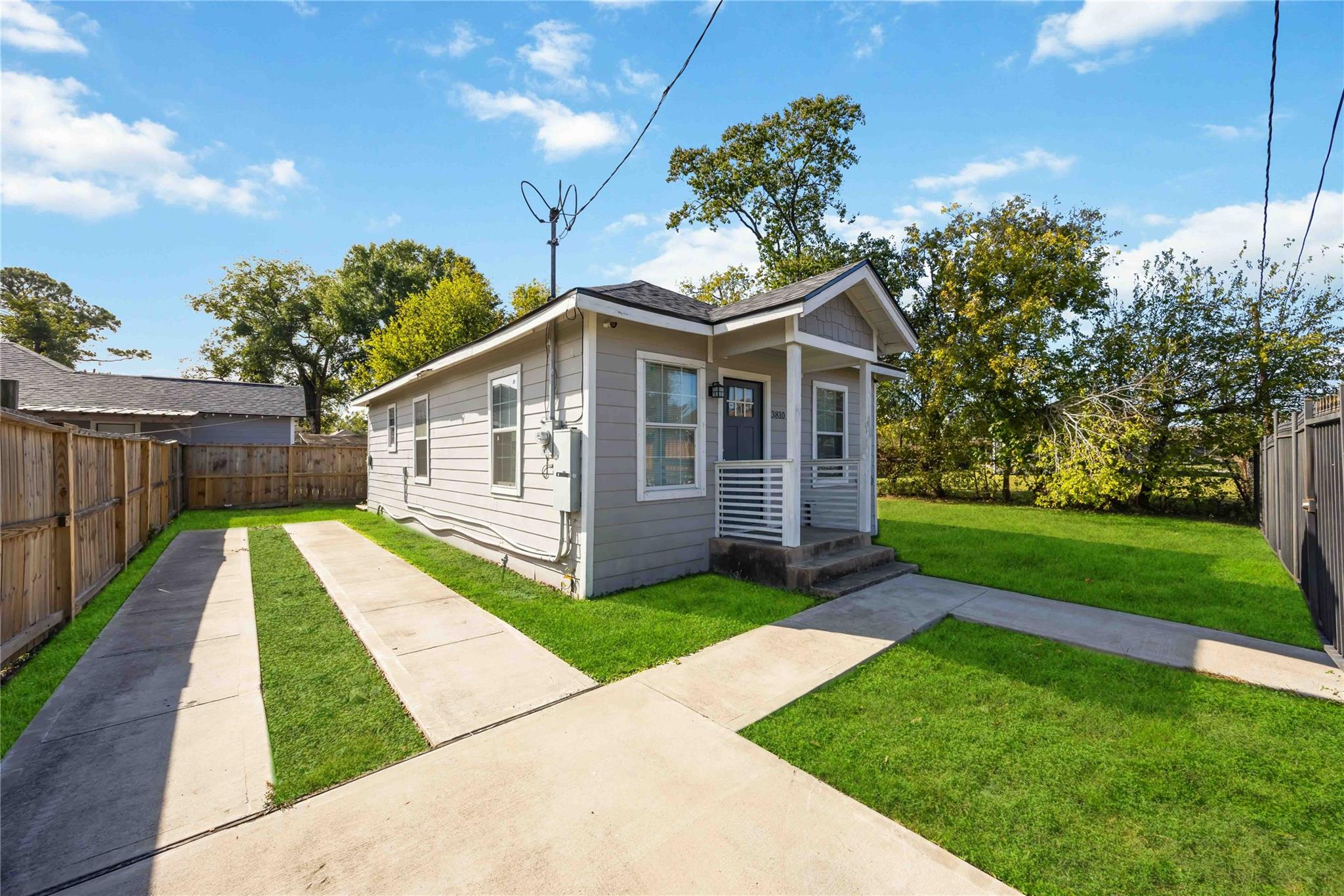 3810 Rawley St, Houston, TX 77020 photo