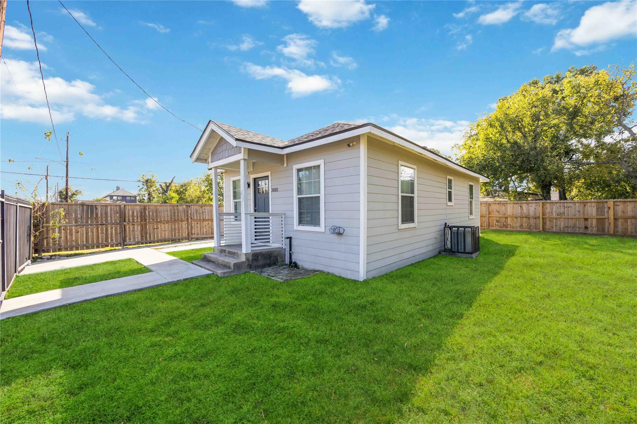 3810 Rawley St, Houston, TX 77020 photo