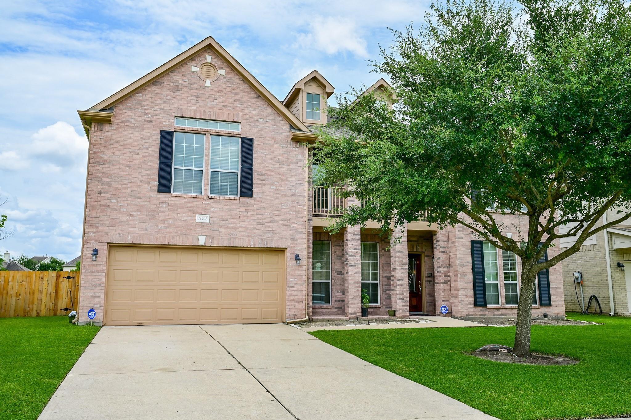 11207 Burmese Ln, Sugar Land, TX 77478 photo