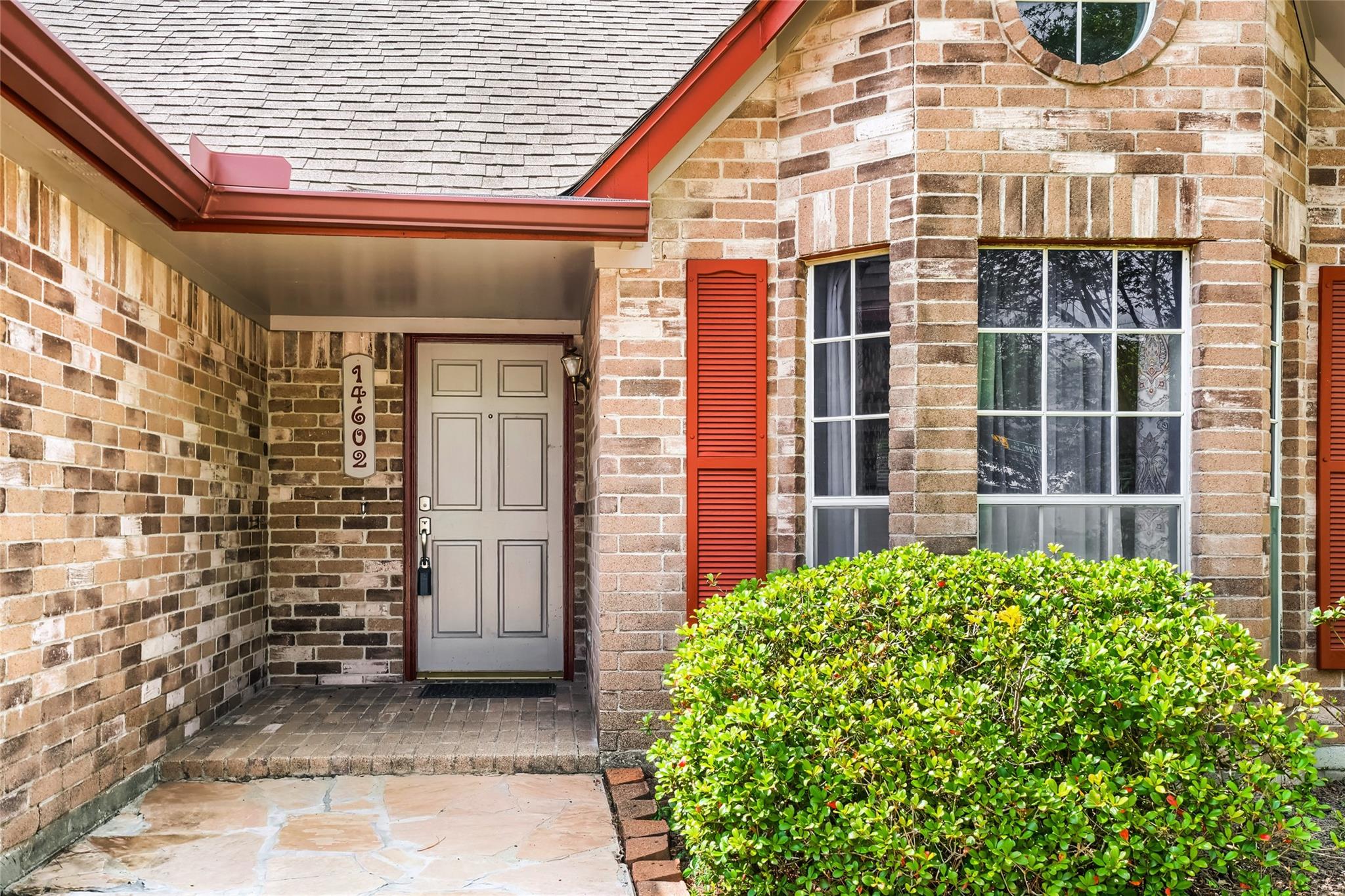 14602 Coolridge Ct, Houston, TX 77062 photo