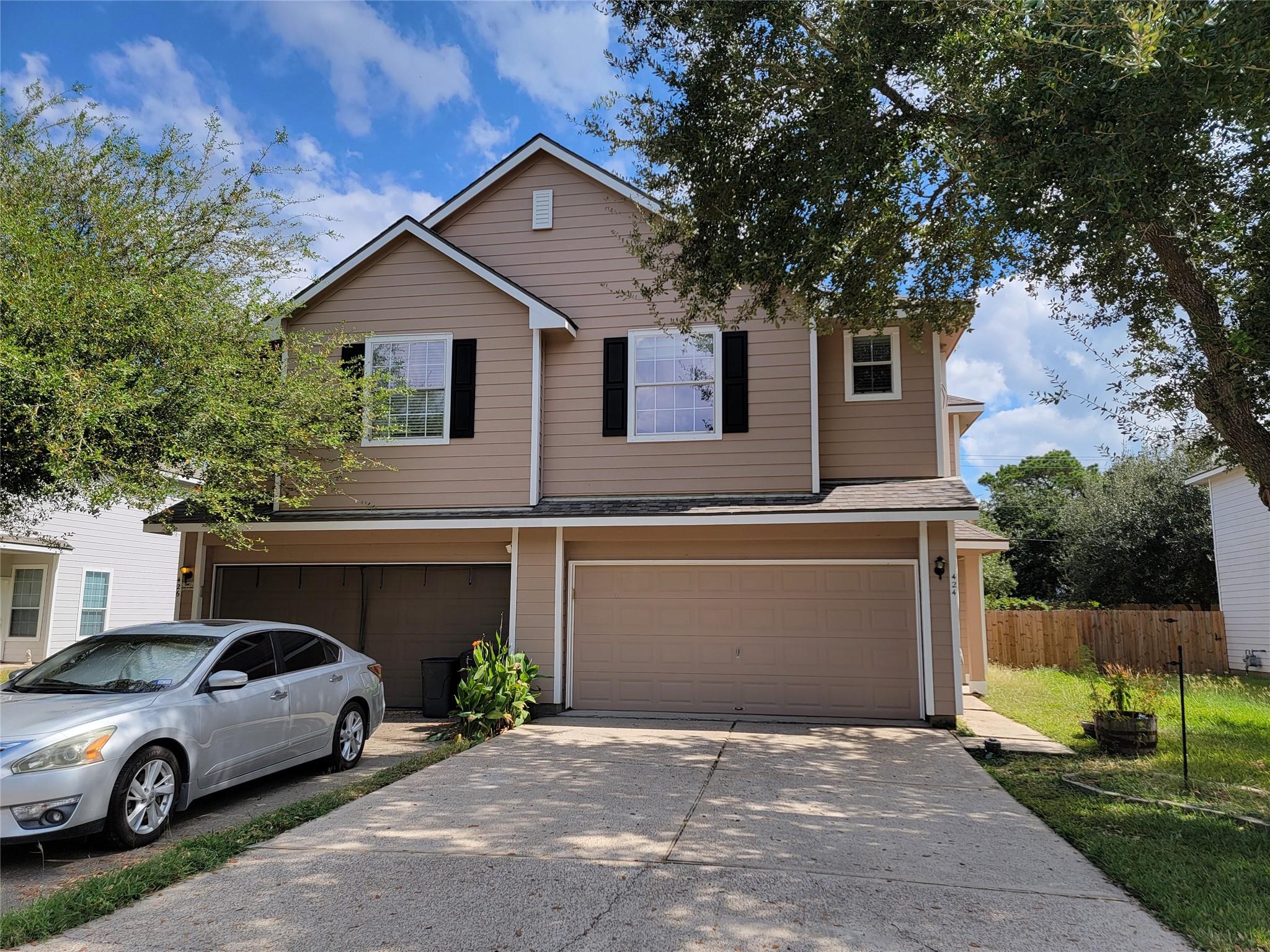 424 Folk Crest Ln, League City, TX 77539