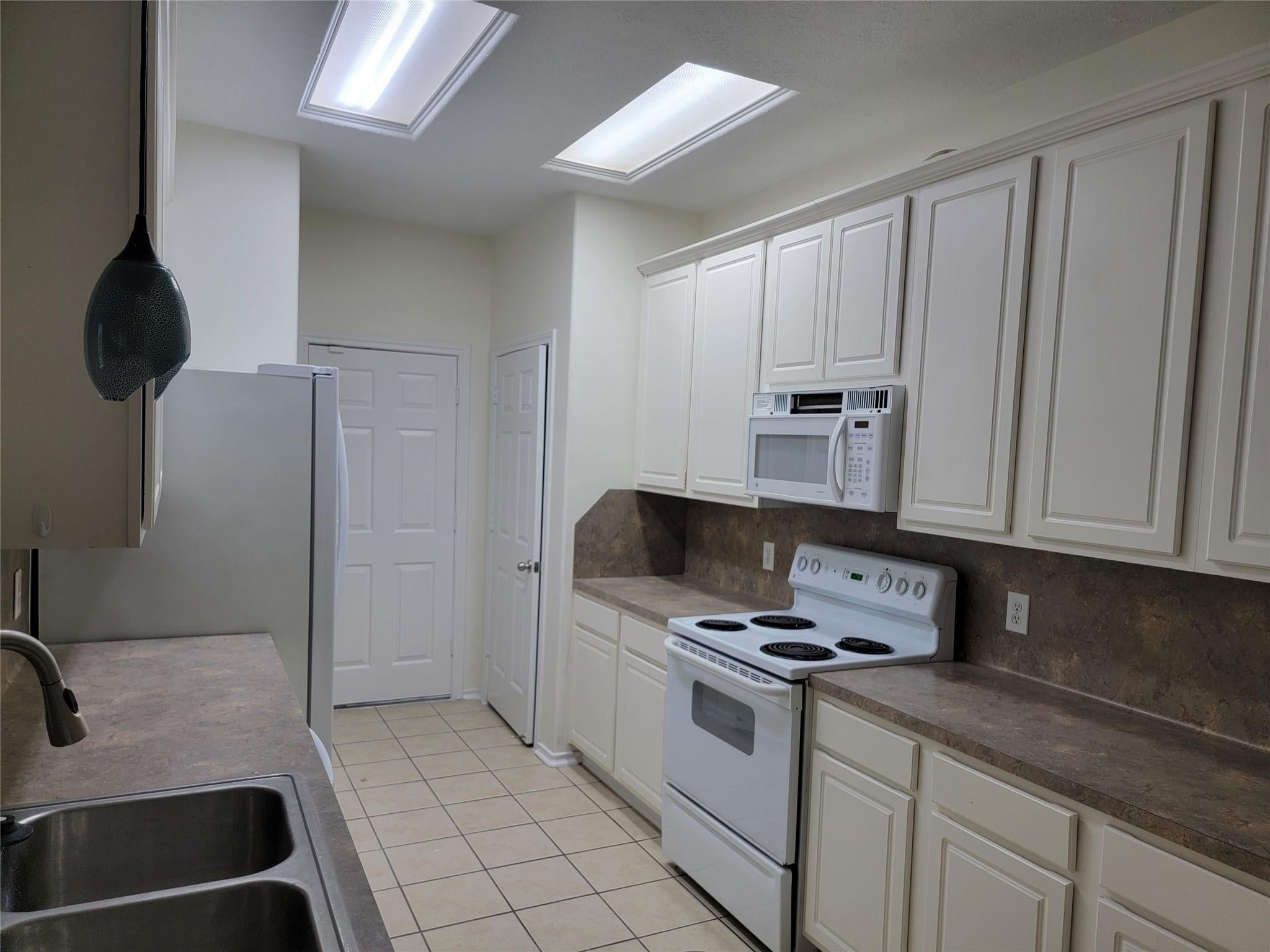 424 Folk Crest Ln, League City, TX 77539 photo