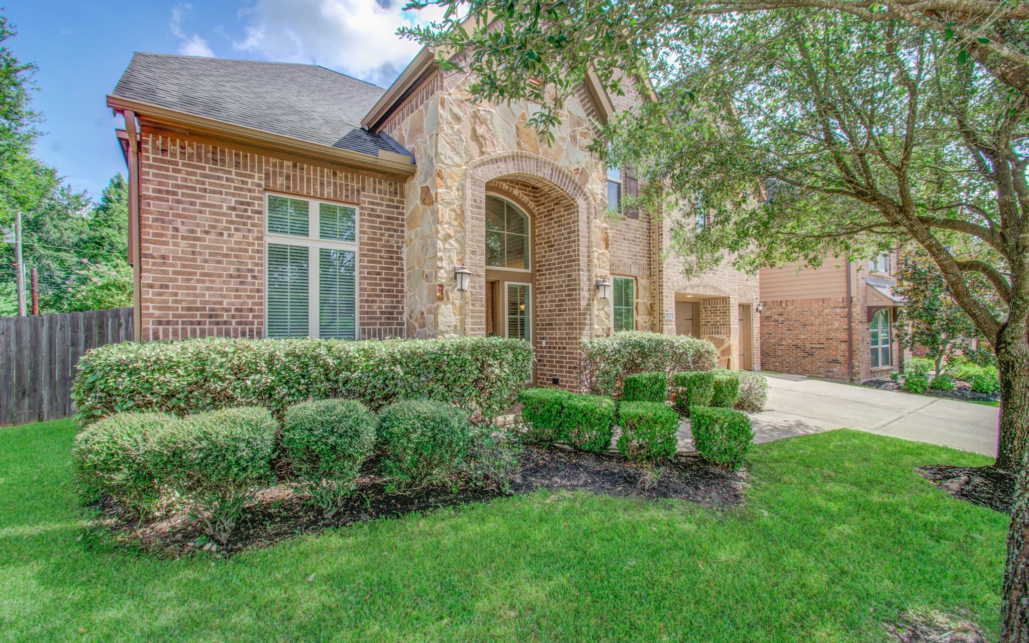 164 Deerfield Meadow Dr, Conroe, TX 77384 photo