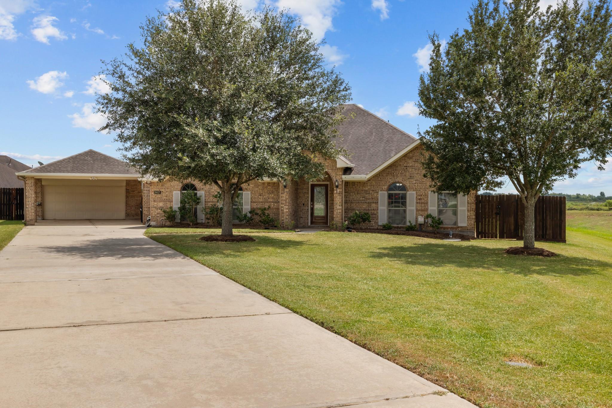 28027 Trade Wind Ct, Rosharon, TX 77583