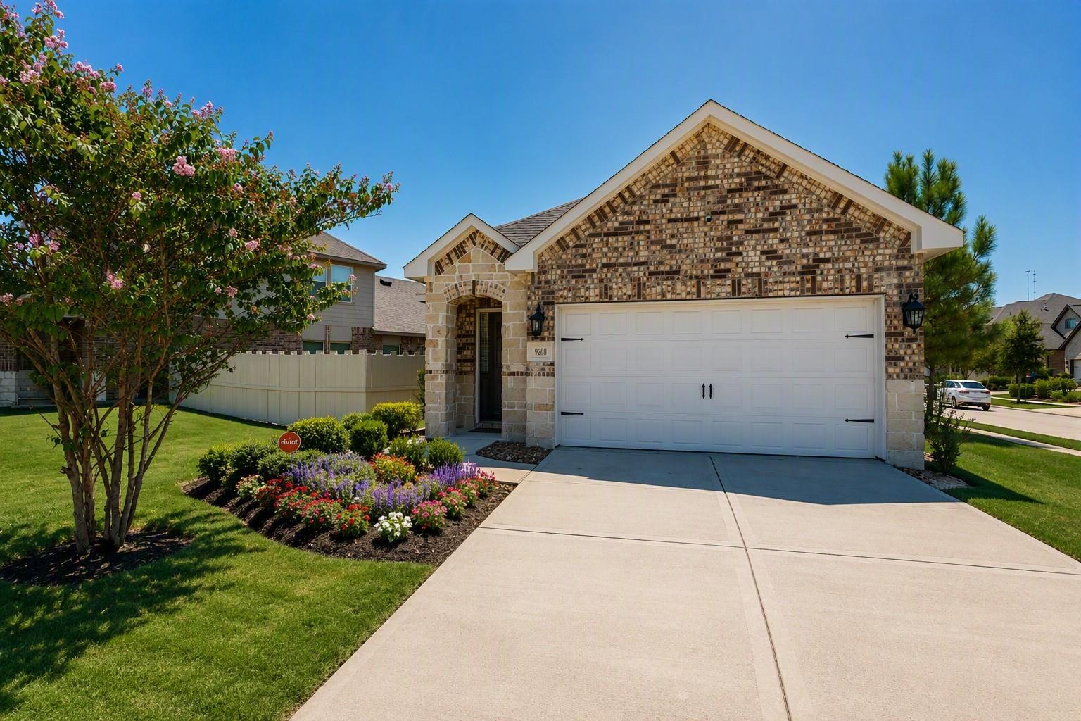 9208 Inland Leather Ln, Conroe, TX 77385 photo