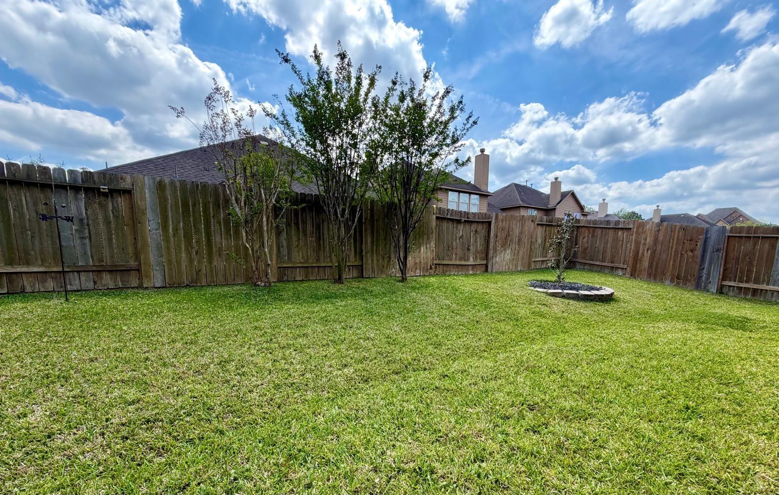 107 Jacobs Meadow Dr, Conroe, TX 77384 photo