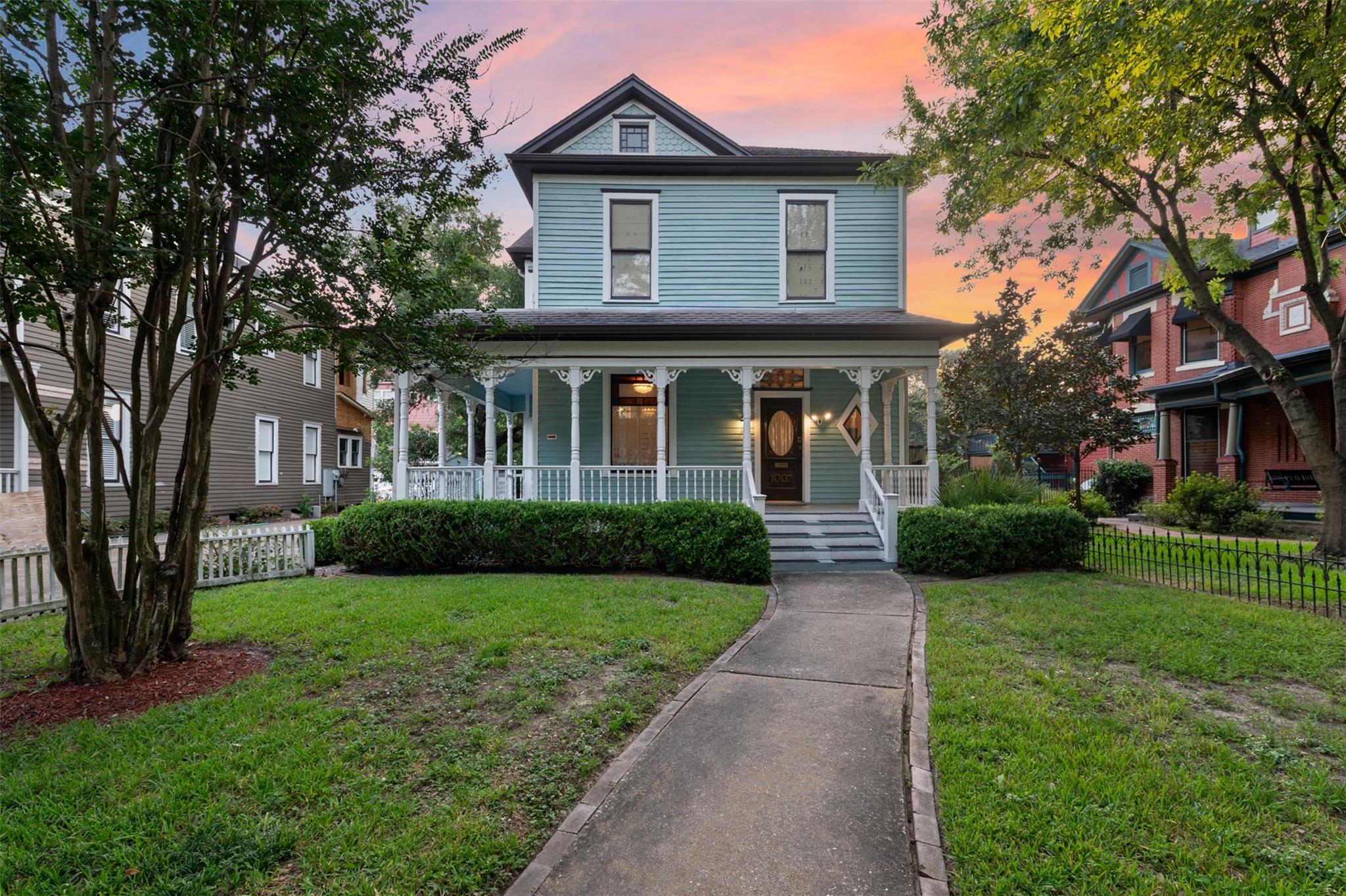 1007 Heights Blvd, Houston, TX 77008 photo