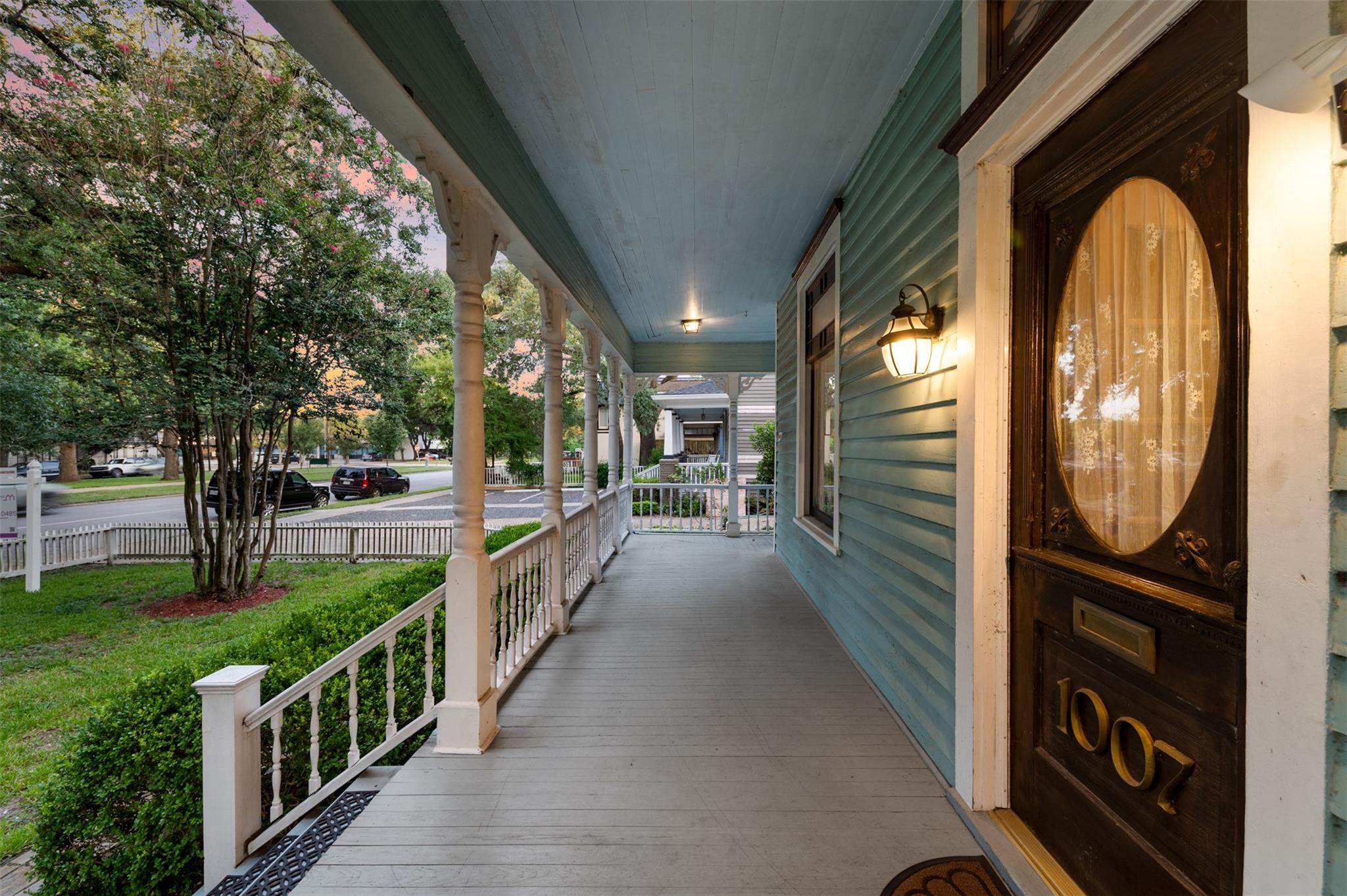 1007 Heights Blvd, Houston, TX 77008 photo
