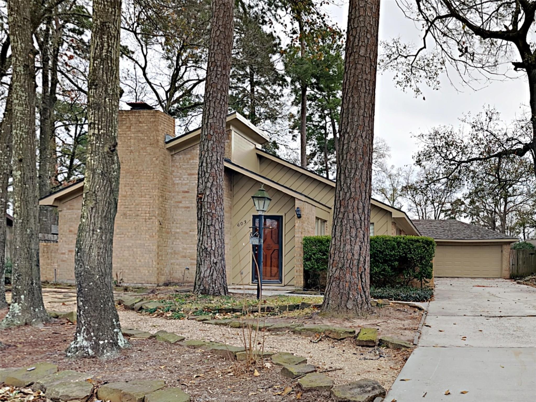 603 Blue Ridge Dr, Shenandoah, TX 77381