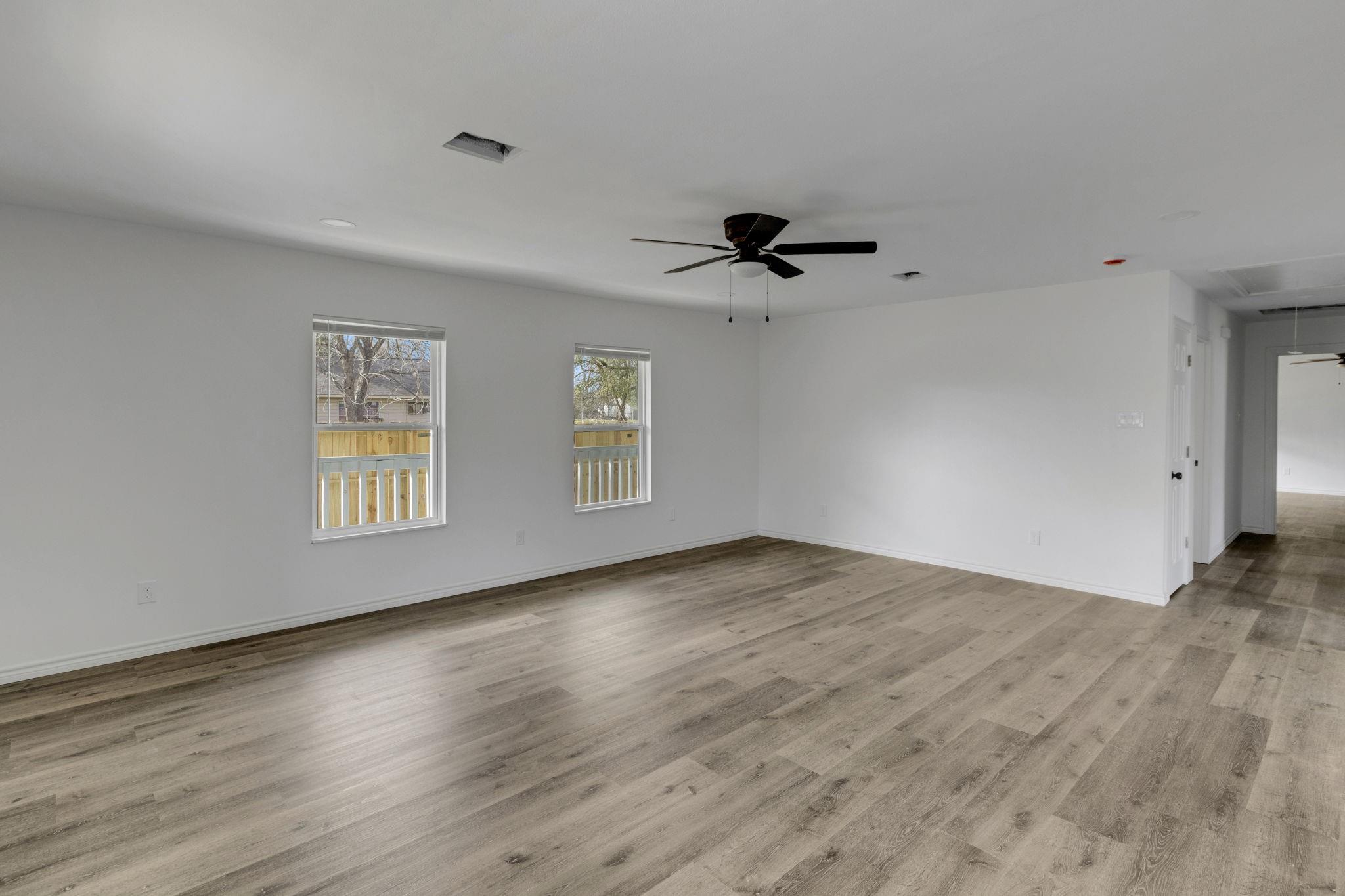 990 Wall St, Houston, TX 77088 photo