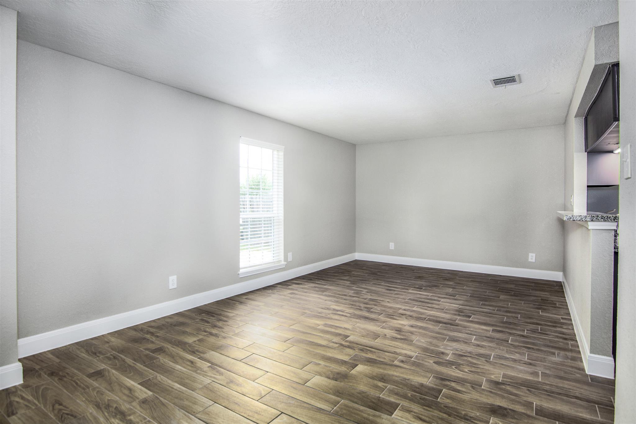 7426 Aljean Ln, Pasadena, TX 77536 photo