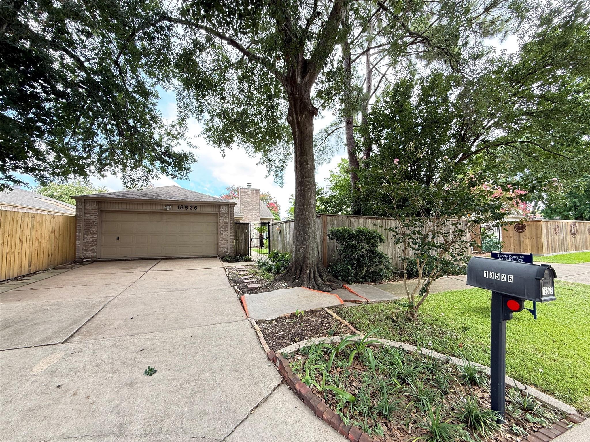 18526 Denise Dale Ln, Houston, TX 77084