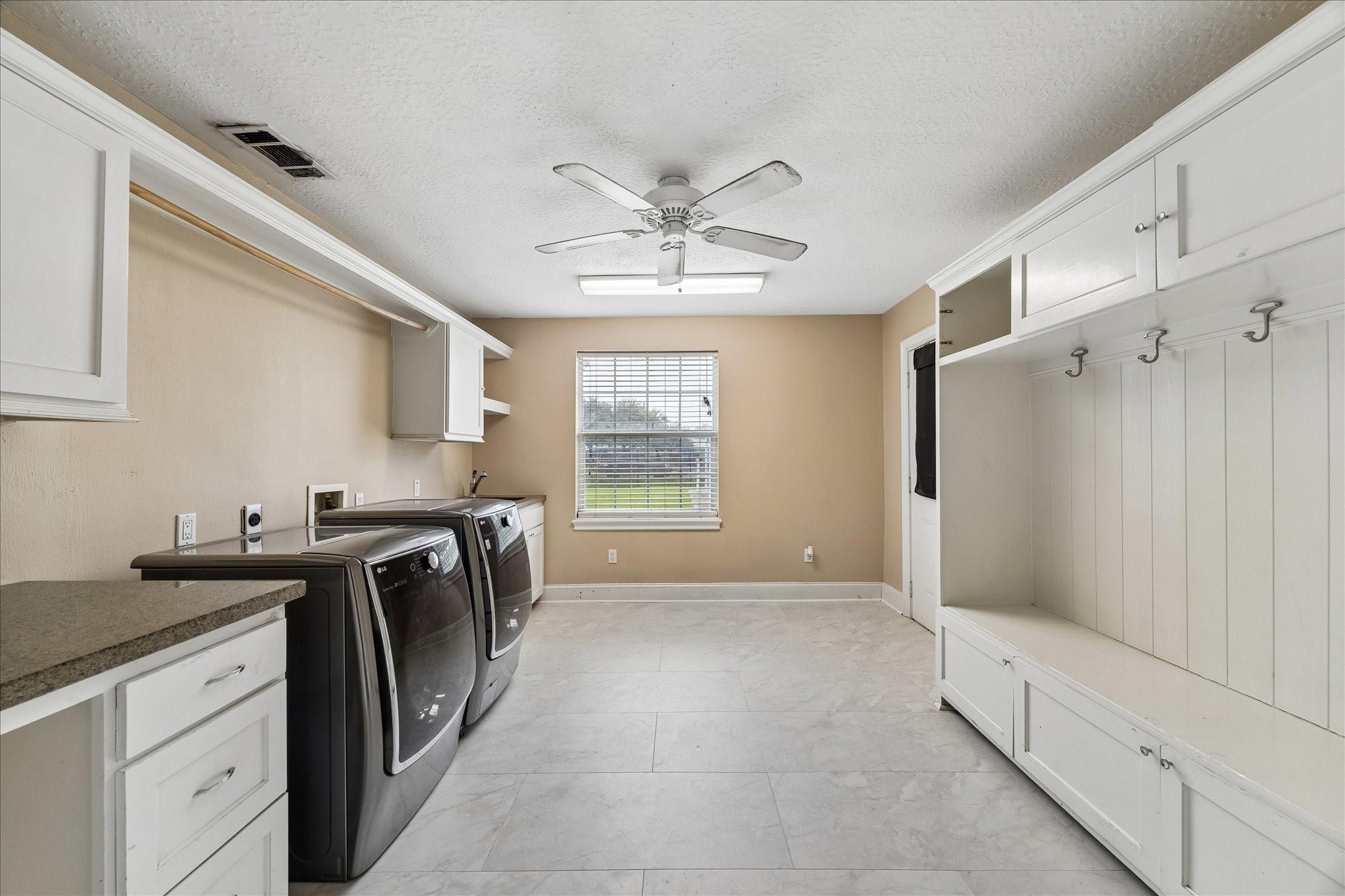1330 Des Jardines St, Houston, TX 77023 photo