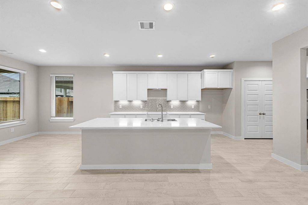 2495 Forest Cedar Ln, Conroe, TX 77301 photo