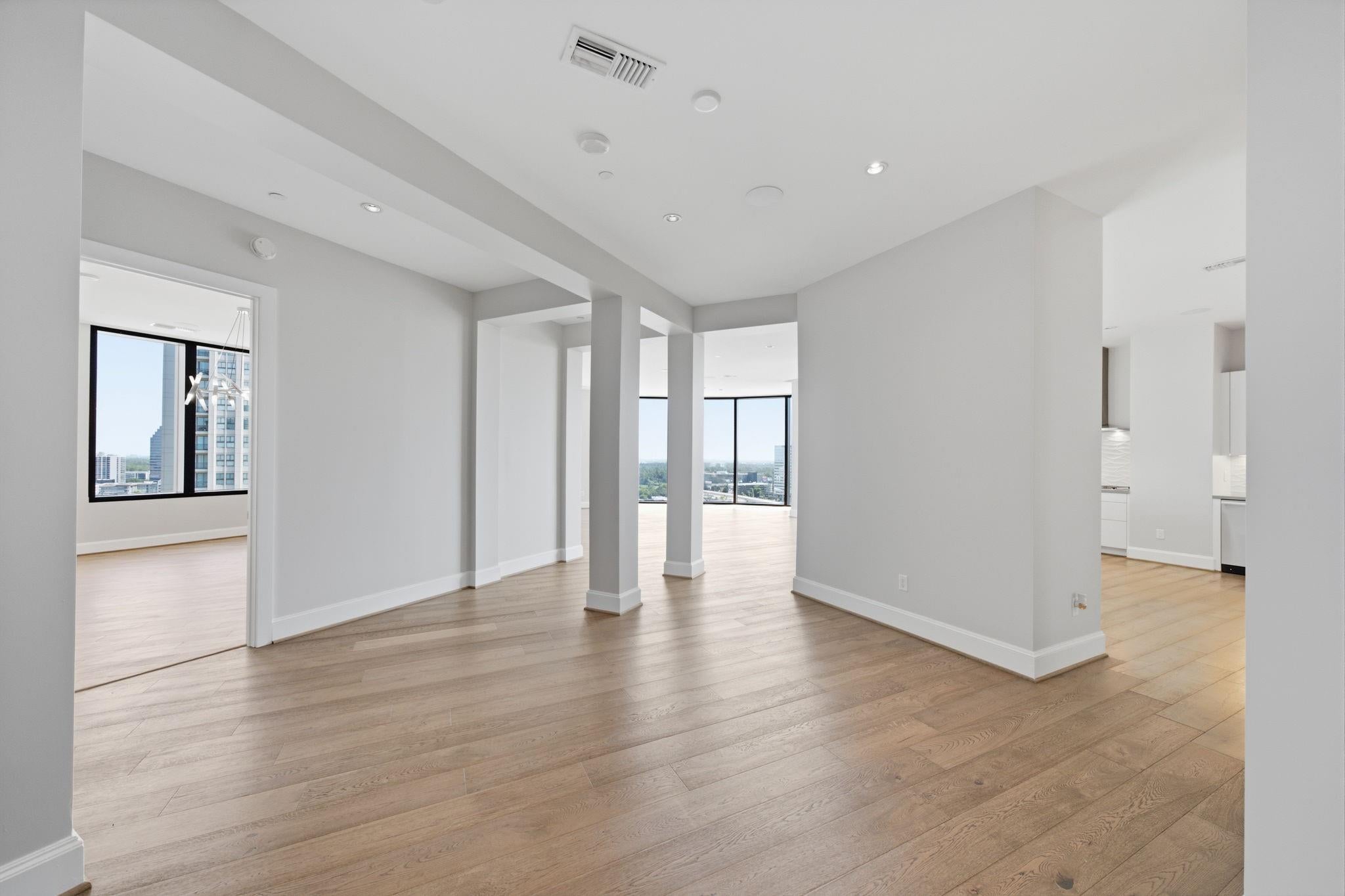 1409 Post Oak Blvd #1602, Houston, TX 77056 photo