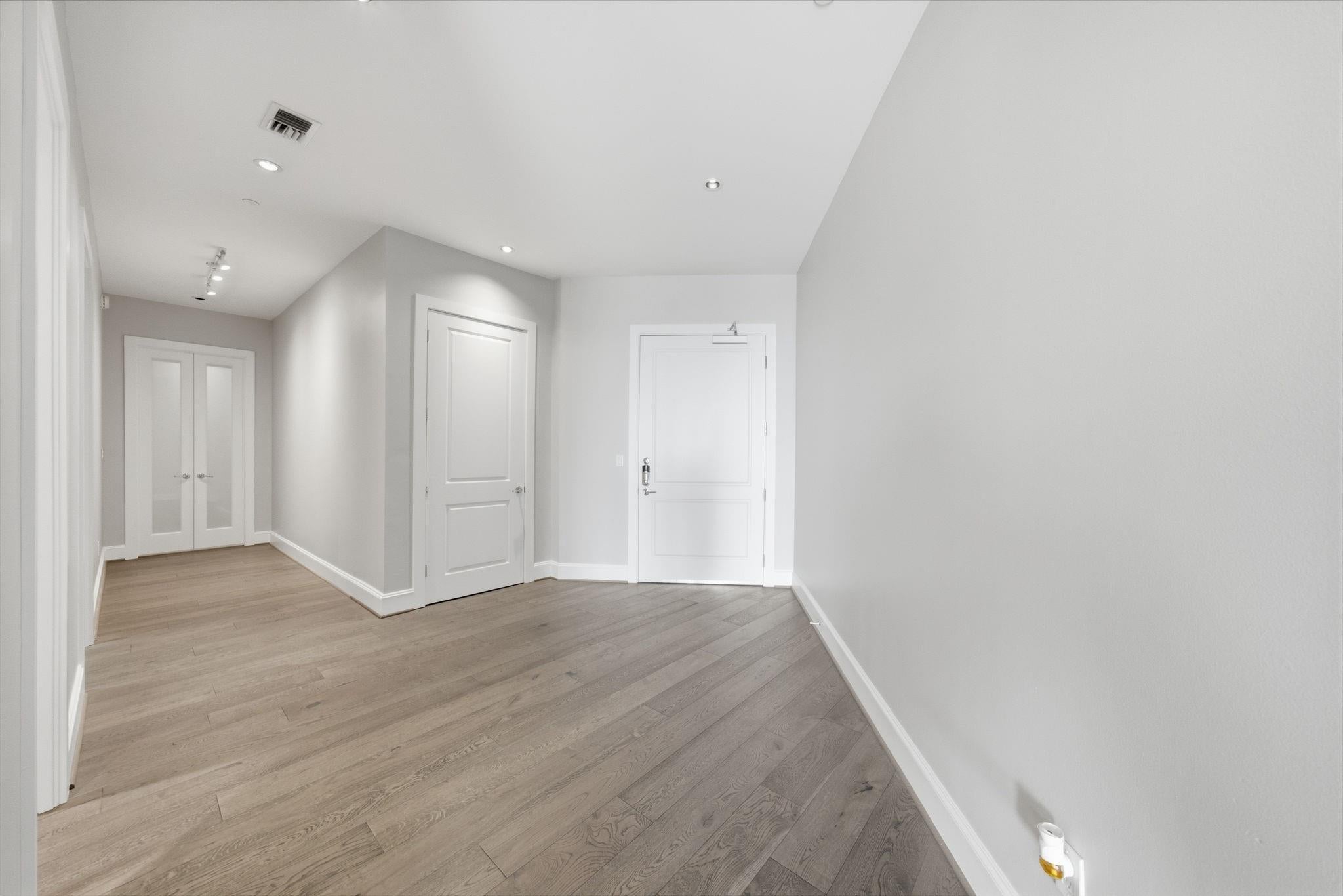 1409 Post Oak Blvd #1602, Houston, TX 77056 photo