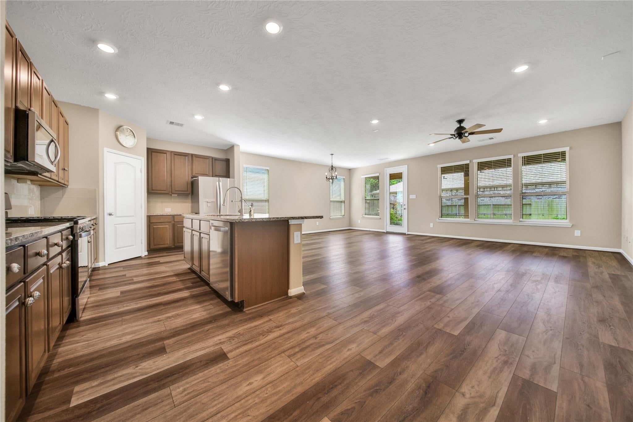 3893 Eagle Nest Lake Ln, Magnolia, TX 77354 photo