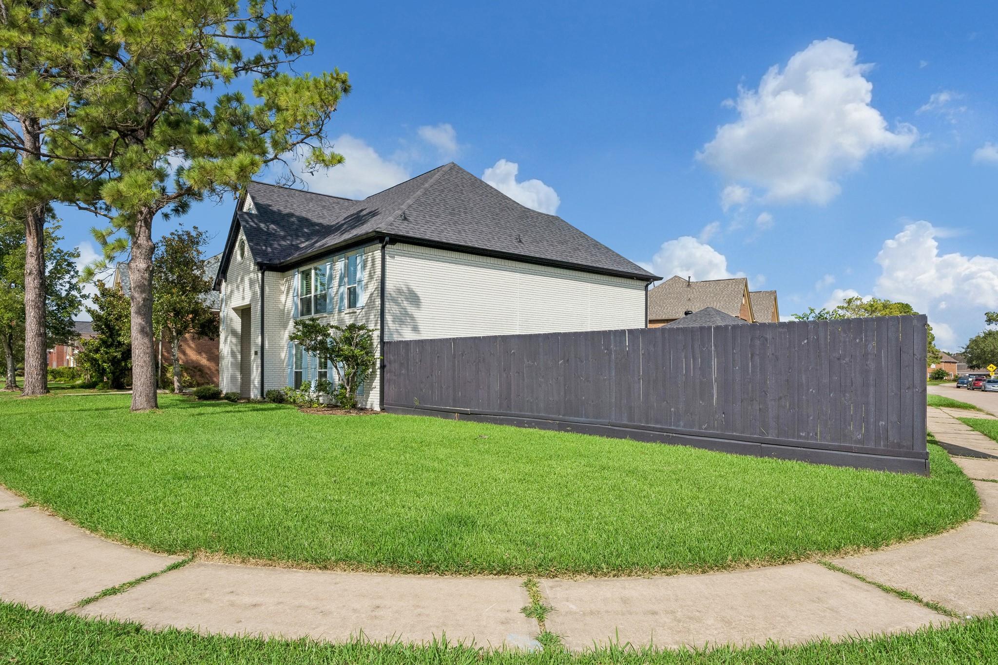 2121 Kildare Dr, Pearland, TX 77581 photo