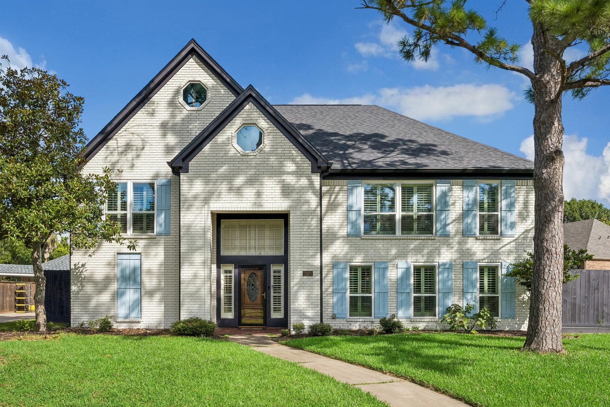 2121 Kildare Dr, Pearland, TX 77581