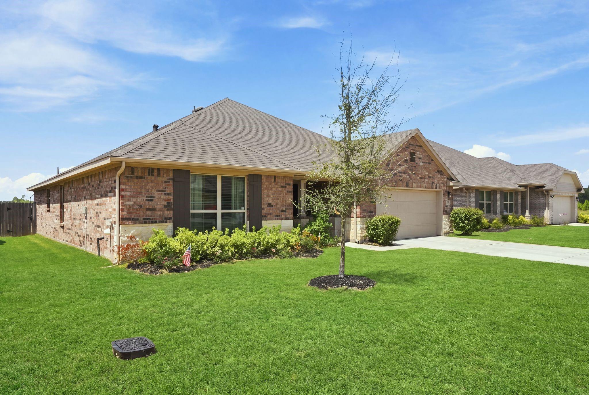 40132 Spyglass Hill Dr, Cleveland, TX 77327 photo