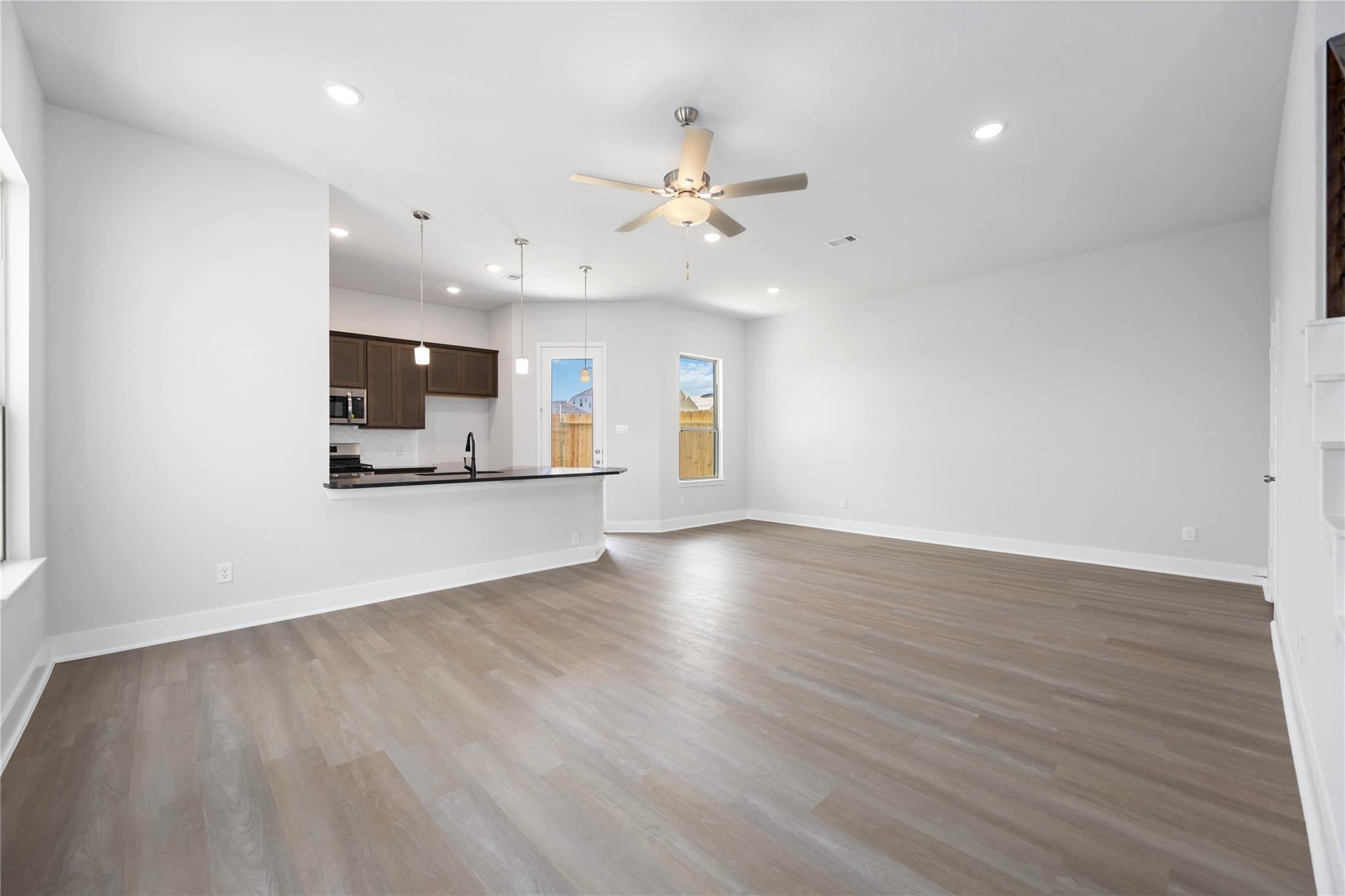 13210 Opera Dr, Houston, TX 77047 photo