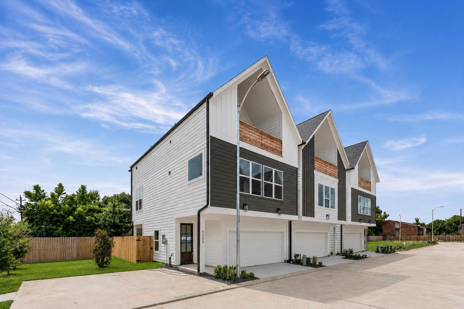 5354 Waleska, Houston, TX 77091 photo