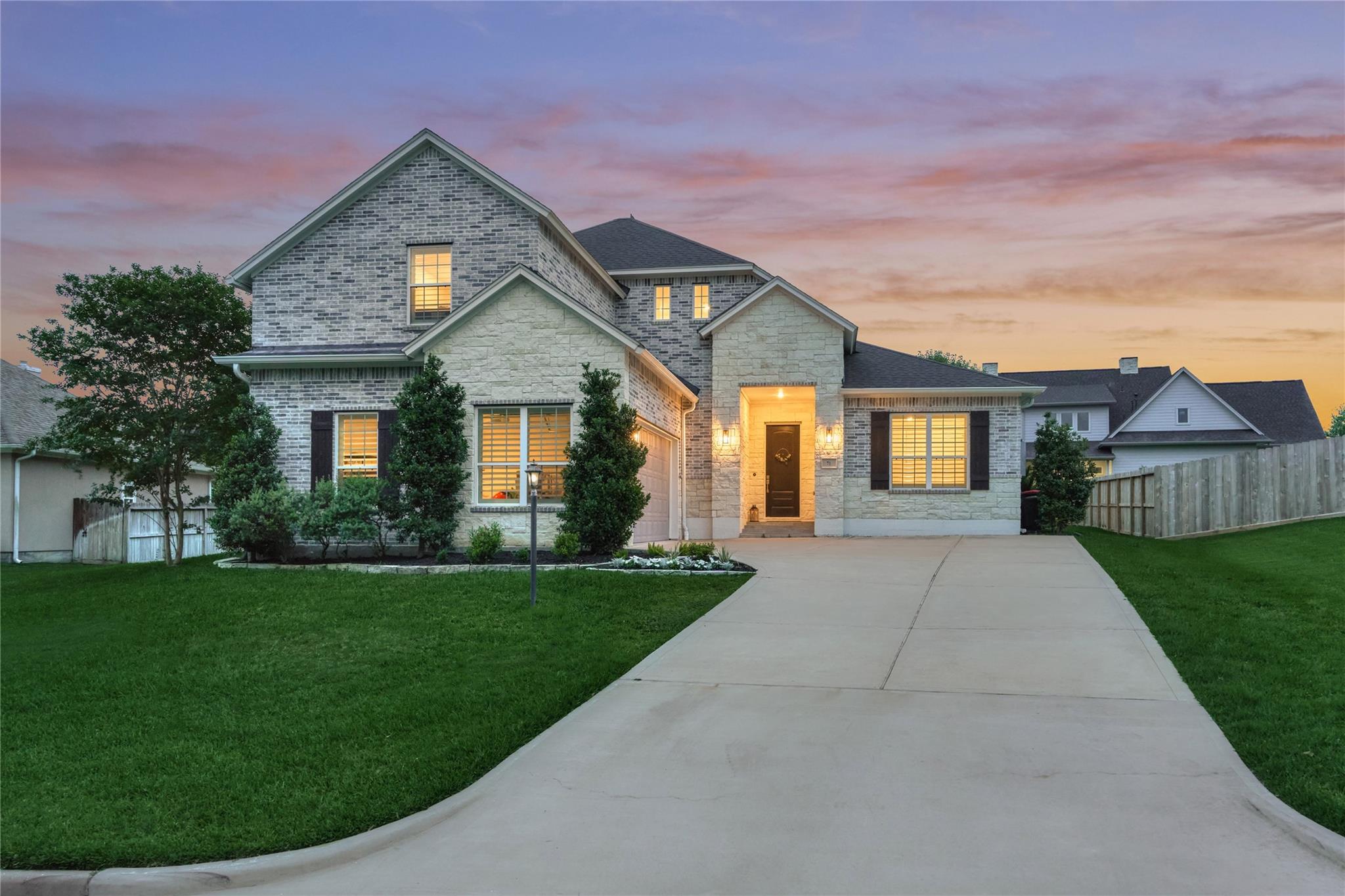 71 Victoria Dr, Montgomery, TX 77356