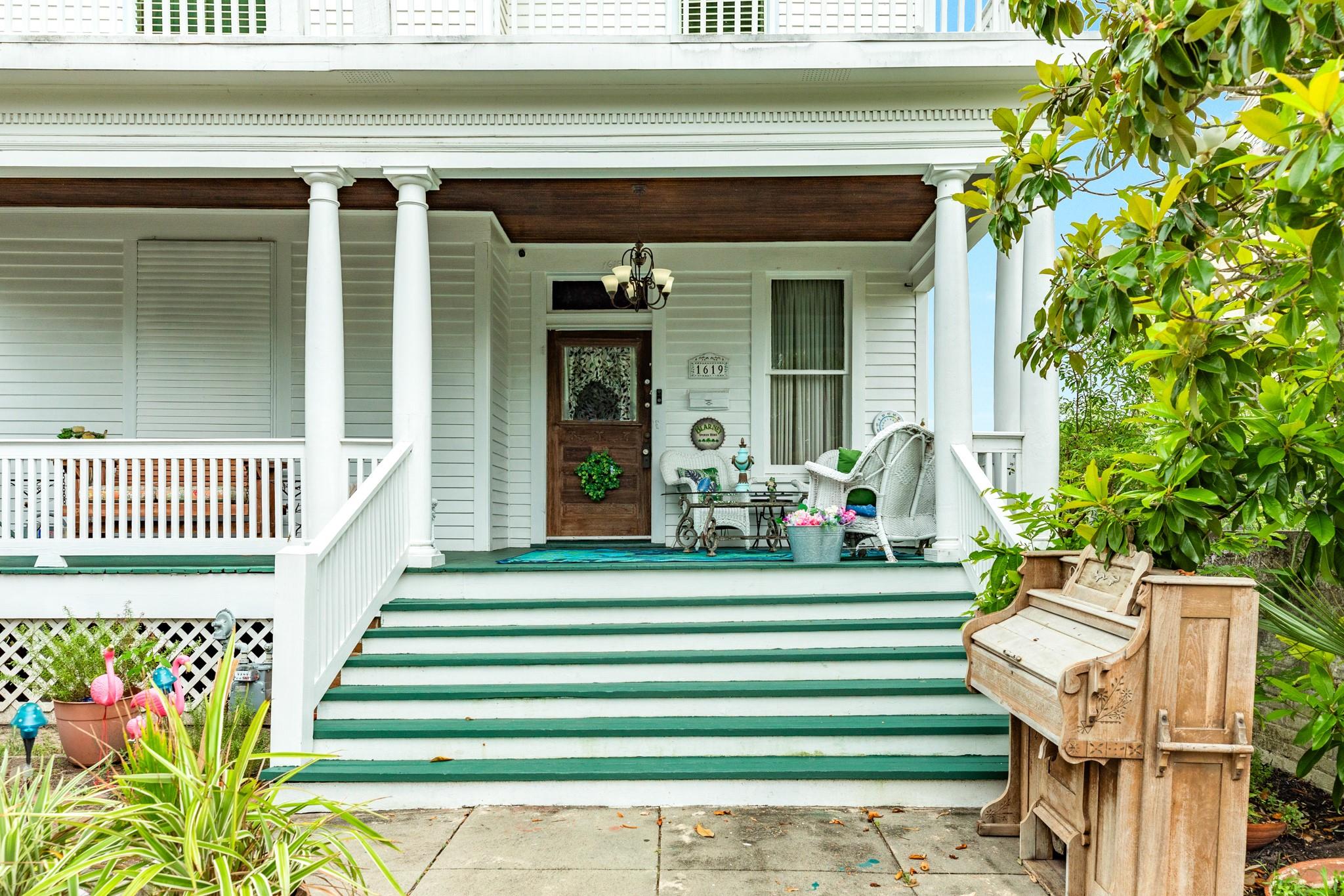 1619 Sealy St, Galveston, TX 77550 photo