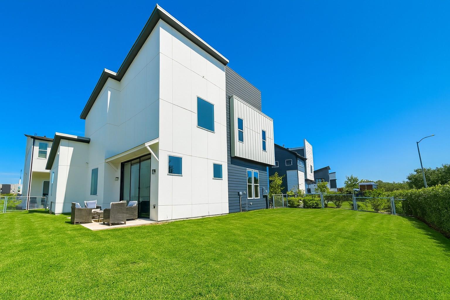 9849 Mocking Bird Hill Ln, Houston, TX 77080 photo