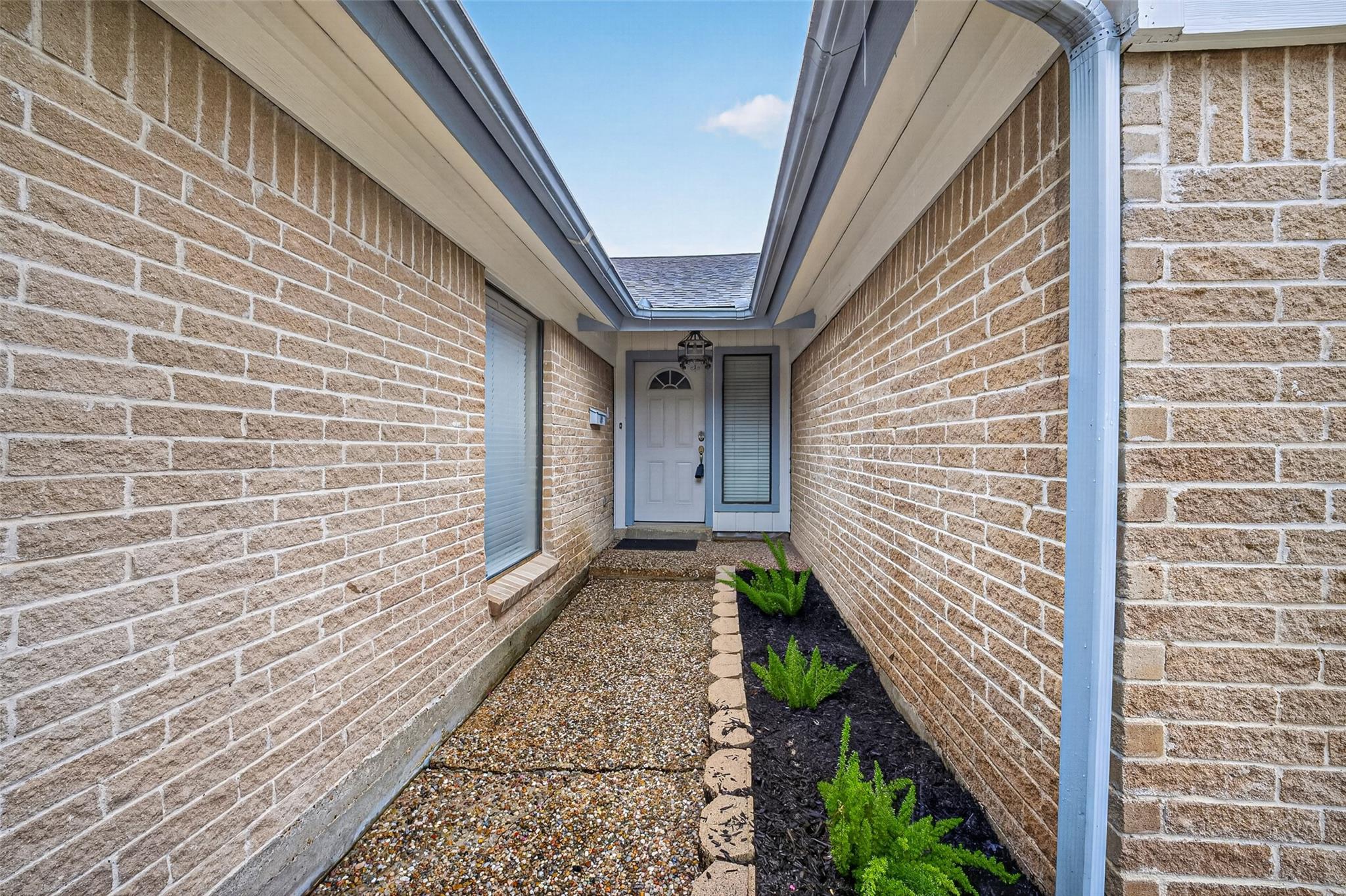 6122 Sanford, Houston, TX 77096 photo