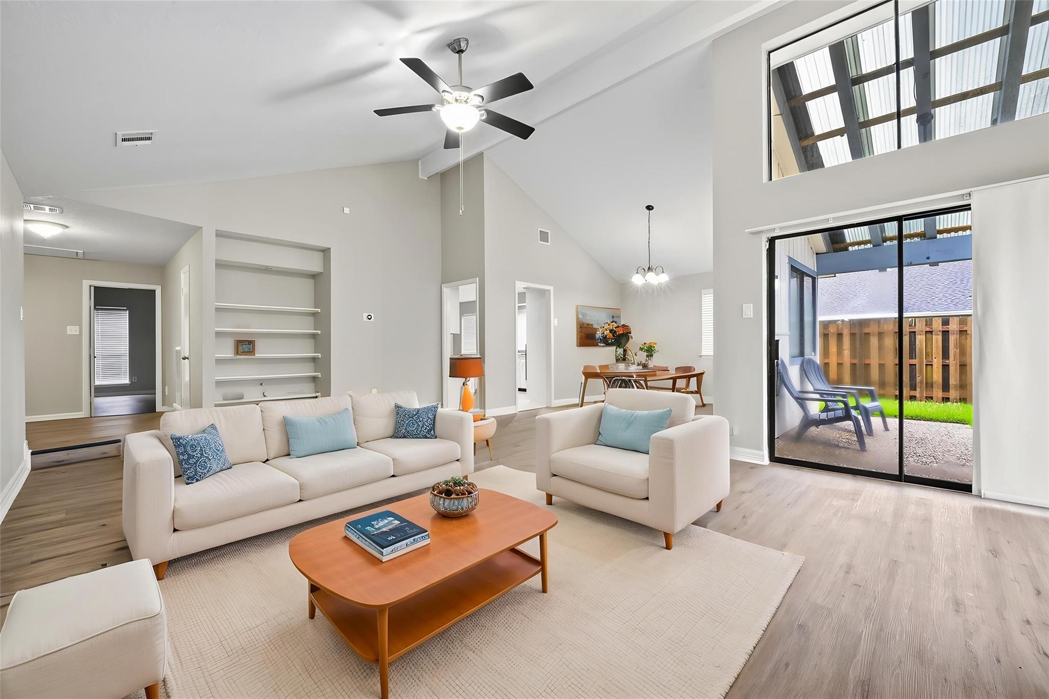 6122 Sanford, Houston, TX 77096 photo
